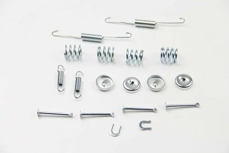 Комплект пружинок барабанных тормозов зад YARIS 99-05 200х32 SEINSA AUTOFREN D31078A