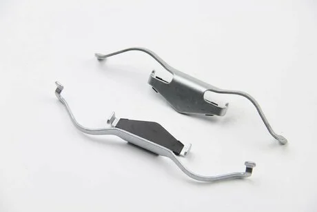 Монтажний к-кт гальмівний колодок Fiat Croma Opel Astra H, Astra H Classic, Astra H Gtc, Signum, Vectra C, Vectra C Gts, Zafira / Zafira Family B, Zafira B 1.3D-3.2 04.02- AUTOFREN D42613A