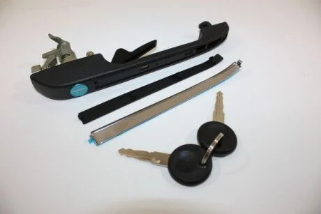 Ручка дверная передняя левая VW Golf/Passat 83-88 AUTOMEGA 100020810