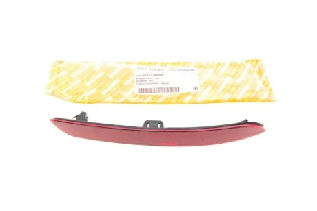 Светоотражатель заднего бампера AUTOTECHTEILE 701 6320