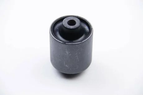 Сайлентблок нижнього заднього важеля BMW 7 E38 (передній) d-10mm BC GUMA BC0404