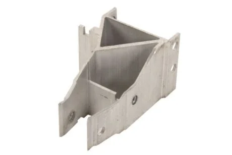 Монтажний кронштейн бампера передн Лів BMW 5 G30, G31, G38, F90 02.17-04.20 BLIC 5504000068935P