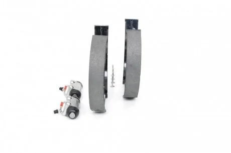Комплект бараб.колодки+циліндр BOSCH 0 204 114 638 (фото 1)
