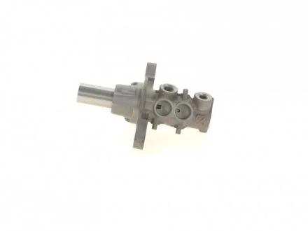 Главный тормозной цилиндр BOSCH 0 204 123 737