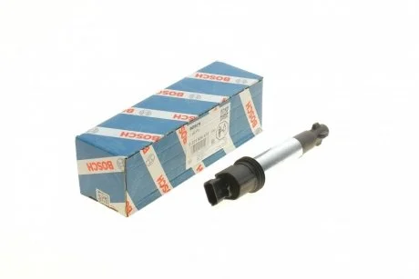 Катушка зажигания Lada 2110 BOSCH 0 221 504 473 (фото 1)