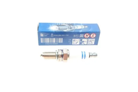 Свеча зажигания UR 2 CC BOSCH 0 242 060 501