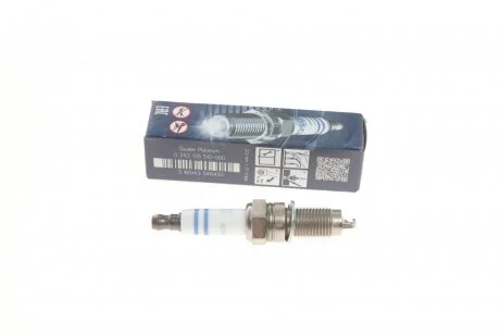 Свеча зажигания YR7LPP332W PLATIN BOSCH 0 242 135 510