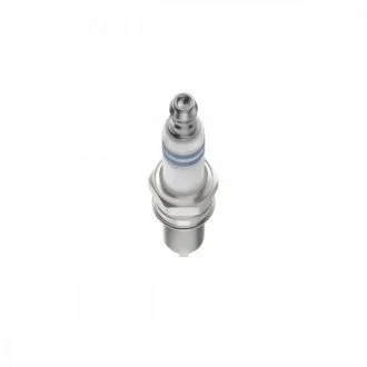 Свічка запалювання HYUNDAI i10/i20 \'\'1.2 \'\'08>> - кратн. 10 шт BOSCH 0 242 135 545