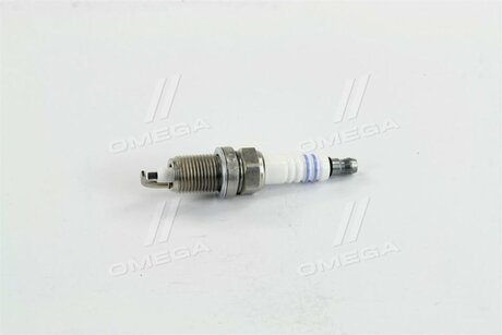 Свеча зажигания Toyota Corolla BOSCH 0 242 229 590