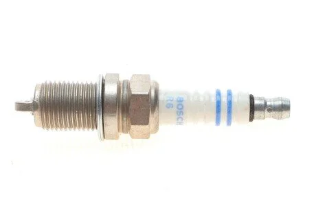 Свеча зажигания FR7DCE 0.8 BOSCH 0 242 235 666