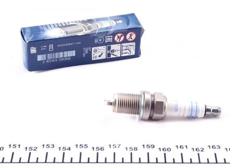 Свеча зажигания FR7DCXE 1.1 2110-2112 16кл BOSCH 0 242 235 667
