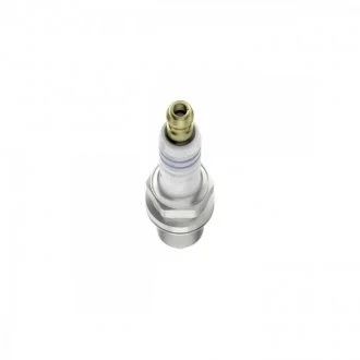 Свеча зажигания FGR6KQE 1.6 NI-Y BOSCH 0 242 240 587