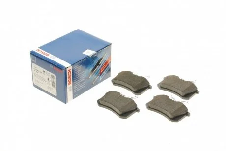 Комплект тормозных колодок BOSCH 0986495226 (фото 1)