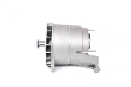 Генератор (28В, 140А, новий із заставою) MAN EL, LION´S CITY, LION´S COACH, LION´S COMFORT, NG, NL, NÜ, ÜL D2866LOH26-D2866LUH51 05.94- BOSCH 1986A00002