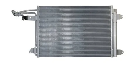 Конденсатор кондиціонера (з осушувачем) AUDI A3, TT, SEAT ALTEA, ALTEA XL, LEON, TOLEDO III, SKODA OCTAVIA II, SUPERB II, YETI, VW CADDY ALLTRACK, CADDY ALLTRACK/MINIVAN, CADDY III 1.0-3.6 02.03- BOSCH 1986AD2002