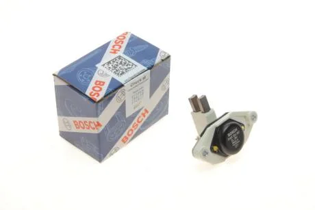 Реле-регулятор напряжения BOSCH F 04R 320 367