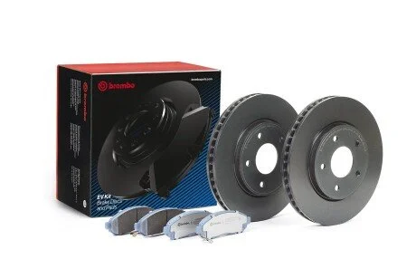 TARCZA HAMULCOWA + KLOCKI NISSAN LEAF (ZE0) 11/10&gt; NISSAN NV200 EVALIA BUS 07/10&gt; NISSAN NV200 VAN 02/10&gt; EVKIT SZT BREMBO KT08017 (фото 1)