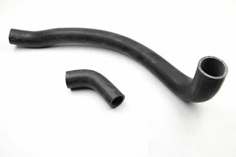 Патрубок интеркулера Transit 2.2 TDCi V347 06- BSG BSG 30-720-130