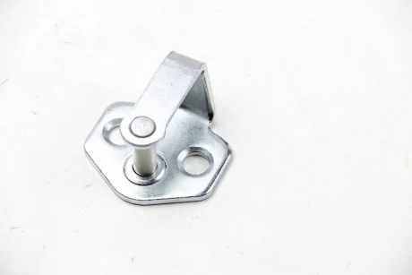 Фото 1 - скоба замка передней двери Transit (V184/347) 00- BSG BSG 30-975-073 Скоба замка передней двери Transit (V184/347) 00- BSG BSG 30-975-073 (фото 1)