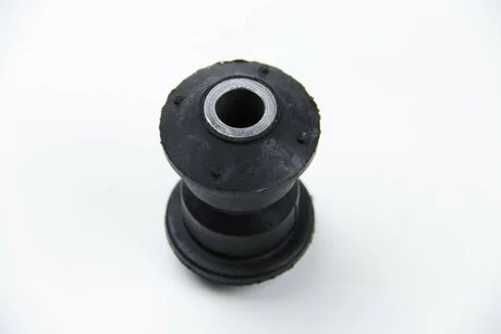 Сайлентблок переднего рычага Vito (638) 96-03 (спереди) BSG BSG 60-700-068