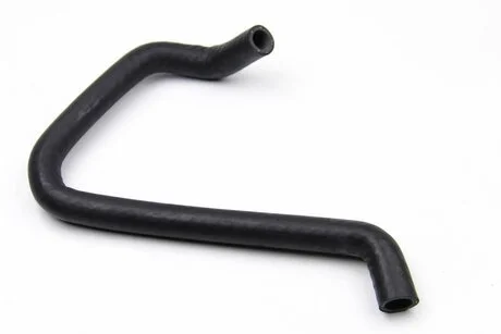 Патрубок радиатора нижн. Berlingo/Partner 1.9D DW8 96-02 (к масл. радиатору) BSG BSG 70-720-131