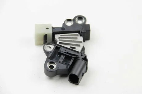 Регулятор генератора Mondeo IV 2.0 i/1.8/2.0 TDCI 07- (14V) HC- CARGO 333714