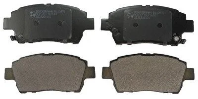Тормозные колодки дисковые. Toyota Corolla 1.4 02-07/Yaris 1.3 99- Denckermann B110978