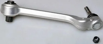 Рычаг поперечный правый BMW 1 (E81), 1 (E82), 1 (E87), 1 (E88), 3 (E90), 3 (E91), 3 (E92), 3 (E93), X1 (E84), Z4 (E89) 1.6-3.0D 03.03- Denckermann D120469