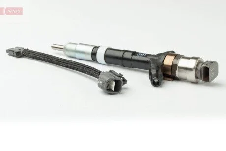 Форсунка топливная DENSO DCRI100740