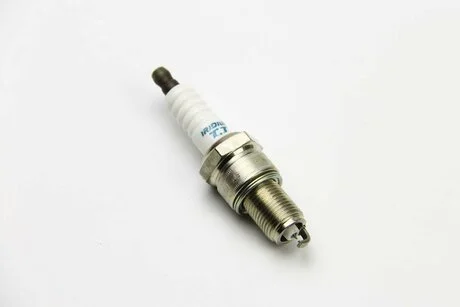 Свеча зажигания DENSO IW20TT