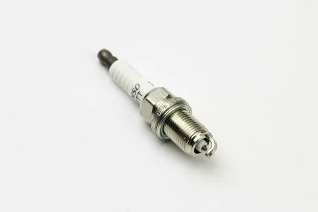 Свеча зажигания DENSO K16TT