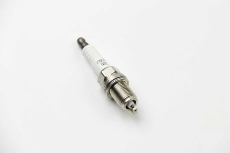 Свеча зажигания DENSO Q20TT