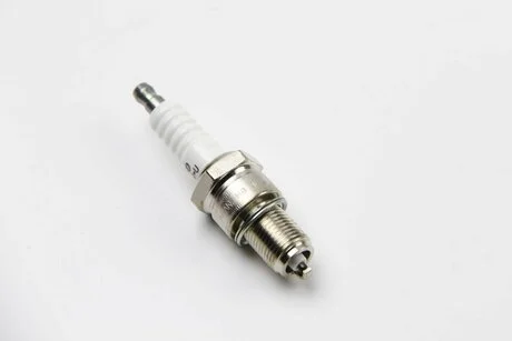 Свеча зажигания DENSO W16EPRU