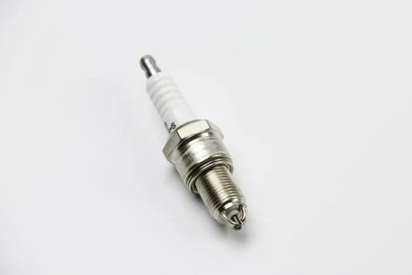 Свеча зажигания DENSO W20EPBR-S
