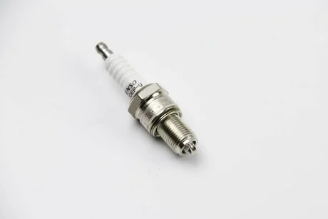 Свеча зажигания Audi/Fiat/MB/Renault/VW/Mitsubishi/ DENSO W20EPU