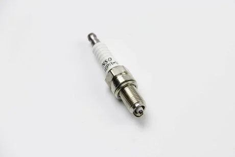 Свічка запалювання DENSO XU24EPRU