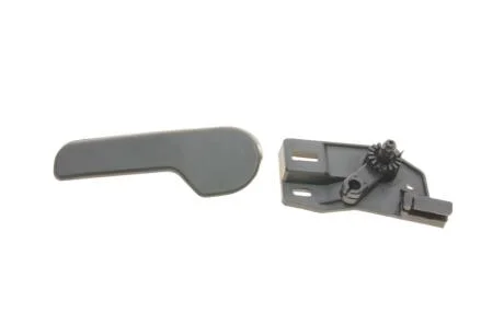 Ручка открывания капота с кронштейном VW Golf,Passat,T5/Skoda Fabia, Octavia/Sea DPA 88231807702 (фото 1)