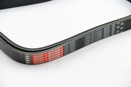 Ремень генератора 7PK2710 Transit 2.4 TDI 00> (-AC) Gates 7PK2710XS