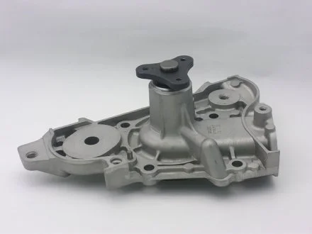 Насос водяной MAZDA 323 (BA,BJ) 1.5-1.8 ZL01-15-010A (выр-во) GMB GWMZ-55A (фото 1)