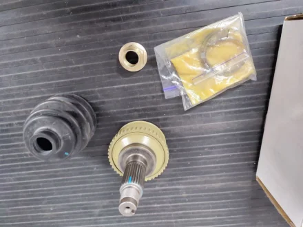 Привід передній правий МКПП в зборі HYUNDAI Tucson 04-09 Hyundai/Kia/Mobis 495002E200 (фото 1)