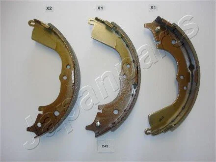 TOYOTA Щеки тормозные HIACE IV 95- JAPANPARTS GF-242AF