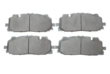 Колодки гальмівні (передні) Audi A5/Q7 2.0-3.0 D 15-/VW Touareg 17- (Akebono) KAVO KBP10039