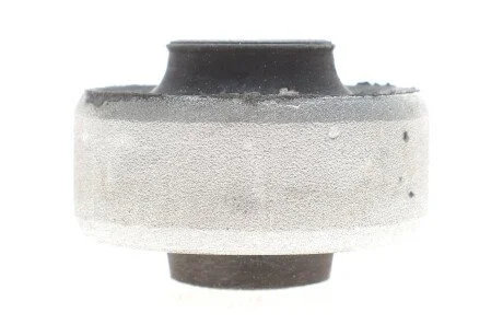 Сайлентблок AUDI/VW A3/TT/Golf "F "99-"06 LEMFORDER 2713201
