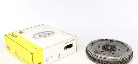 Двомасовий маховик LuK 415 0363 11