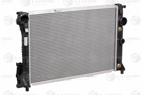 Радиатор охлаждения C (W 204)/E (W212) (09-) АT LUZAR LRc 15113