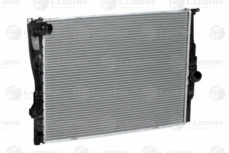 Радиатор охлаждения BMW 3 E90 1.8i/2.0i/2.5i/3.0i (05-) LUZAR LRc 26173