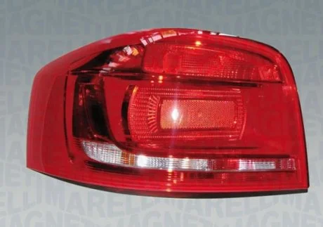 Задній ліхтар MAGNETI MARELLI 714021910804 (фото 1)