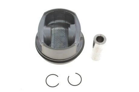Поршень Mahle AUDI/SEAT/SKODA/VW 1,6i 94-02 MAHLE / KNECHT 033 01 00 (фото 1)