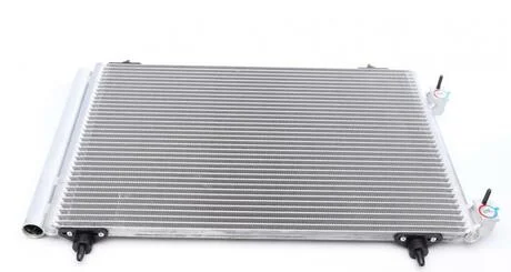 Радиатор кондиционера Mahle MAHLE / KNECHT AC 667 000S