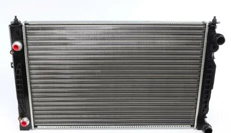 Радиатор охлаждения двигателя MAHLE / KNECHT CR 132 000S
